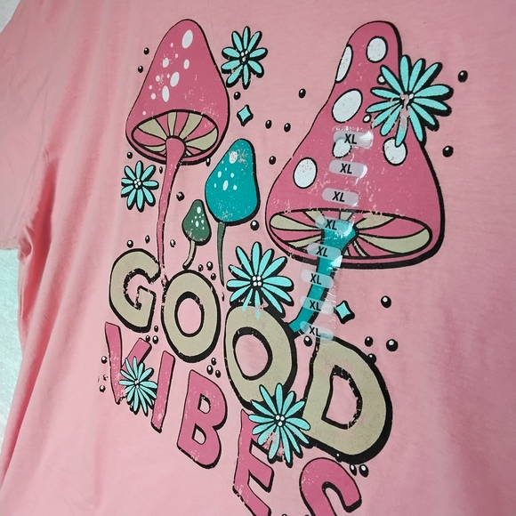 Live Outside of the Limits Tops - Outside The Limits XL T-shirt Distressed Mushroom Graphic "Good Vibes"